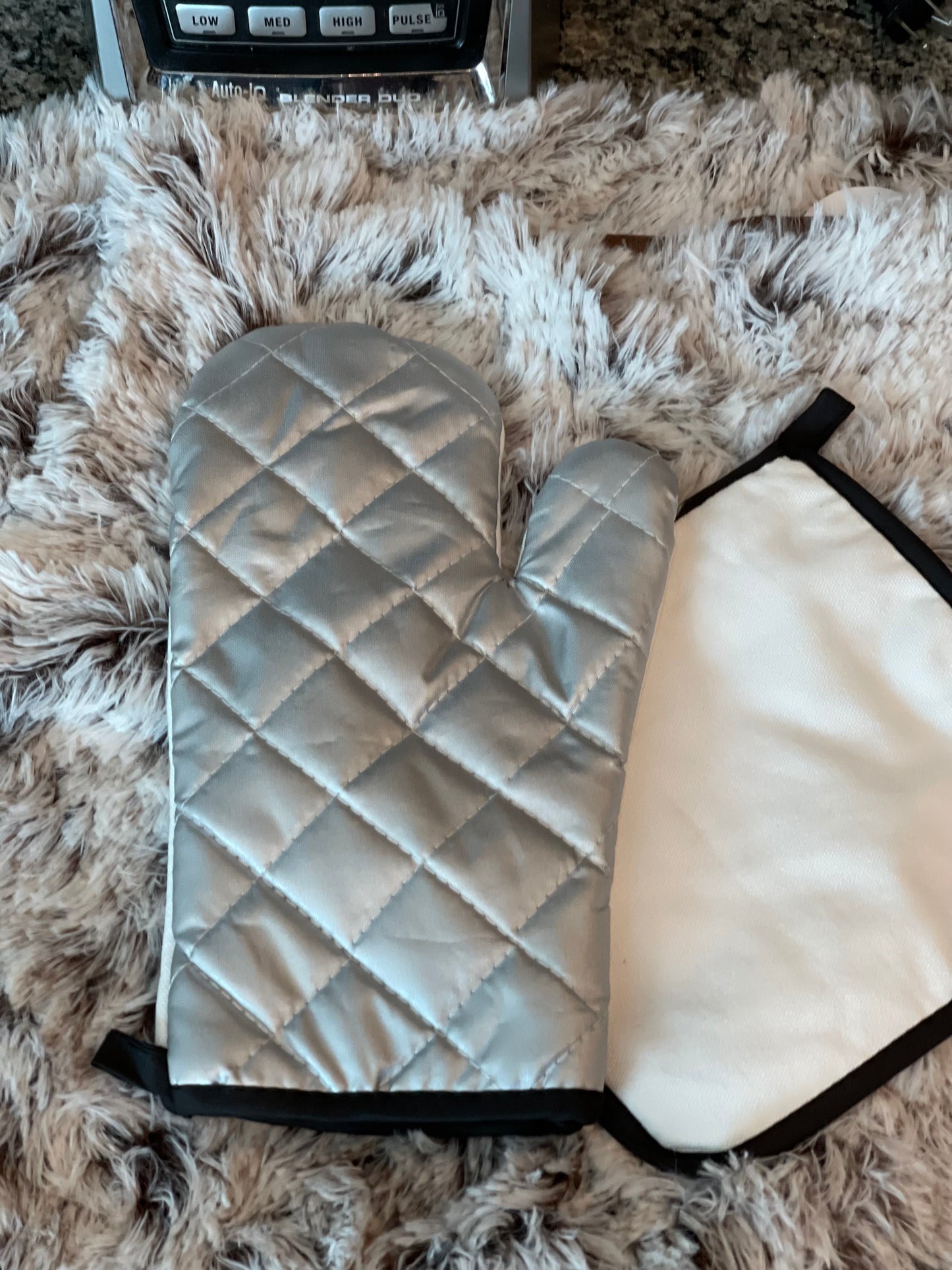 Kitchen - Oven Mitts